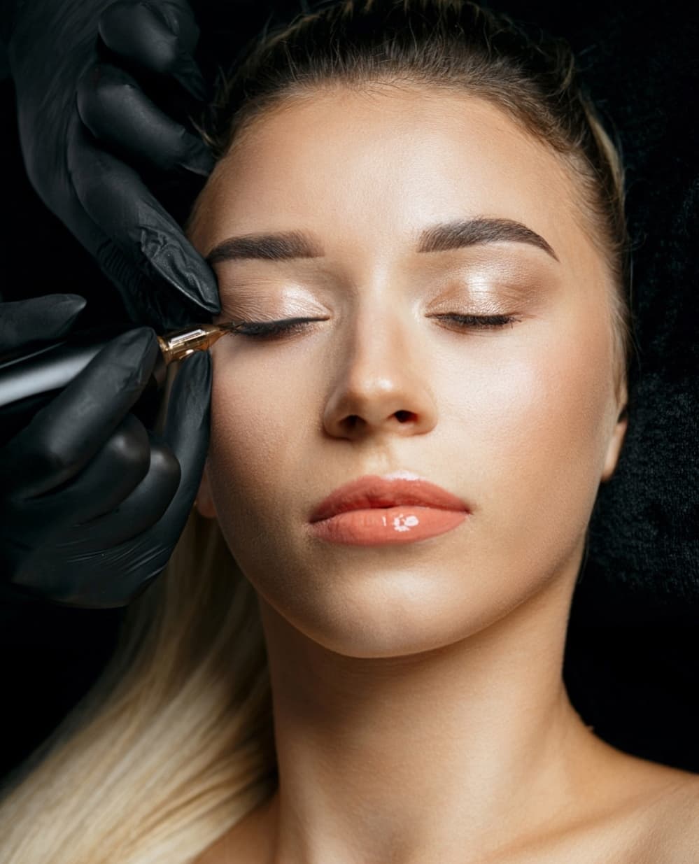 Permanent eyeliner